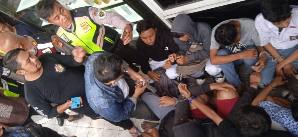 Tauran Antar Pelajar Di Perum Citra 6 Diamankan Polisi