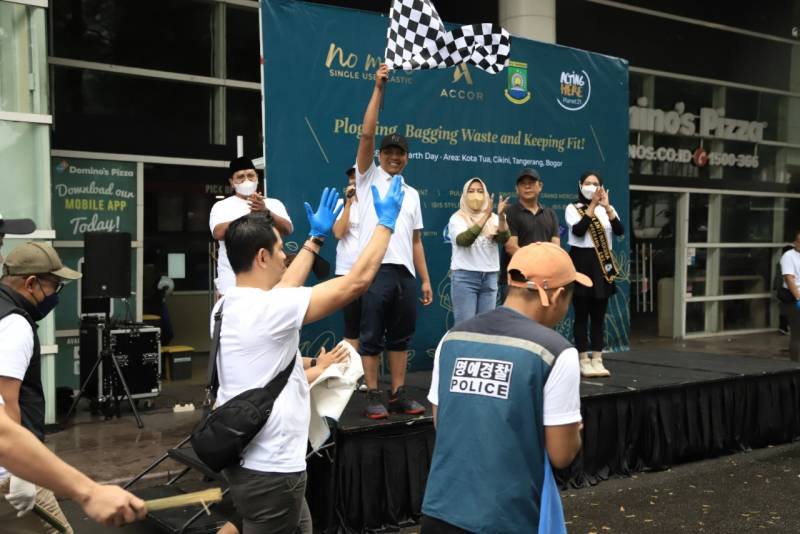 JAGA KEBERSIHAN KOTA TANGERANG, BANKSASUCI GELAR PLOGGING BERSAMA