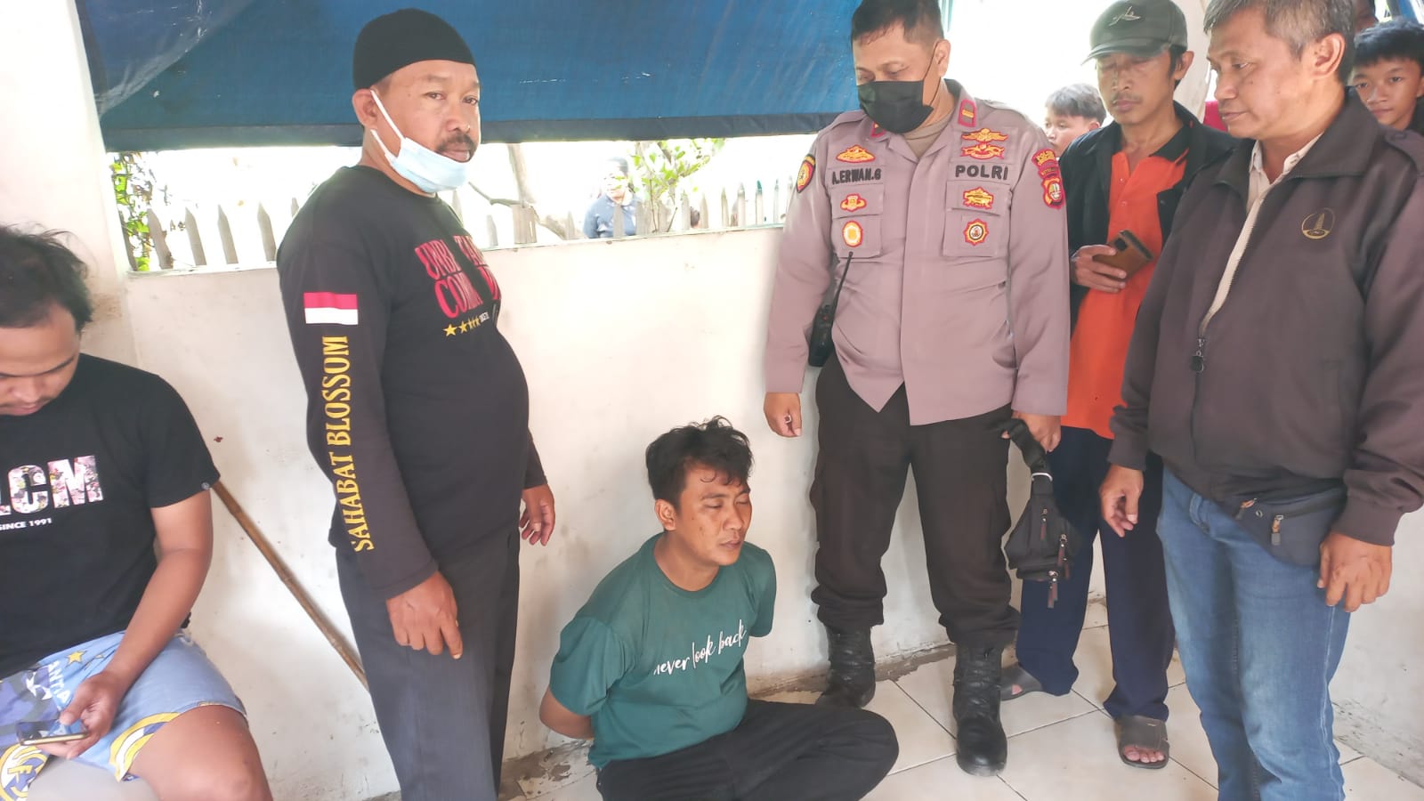 WARGA BERHASIL BEKUK PENCURI DI JL PULO HARAPAN INDAH CENGKARENG BARAT