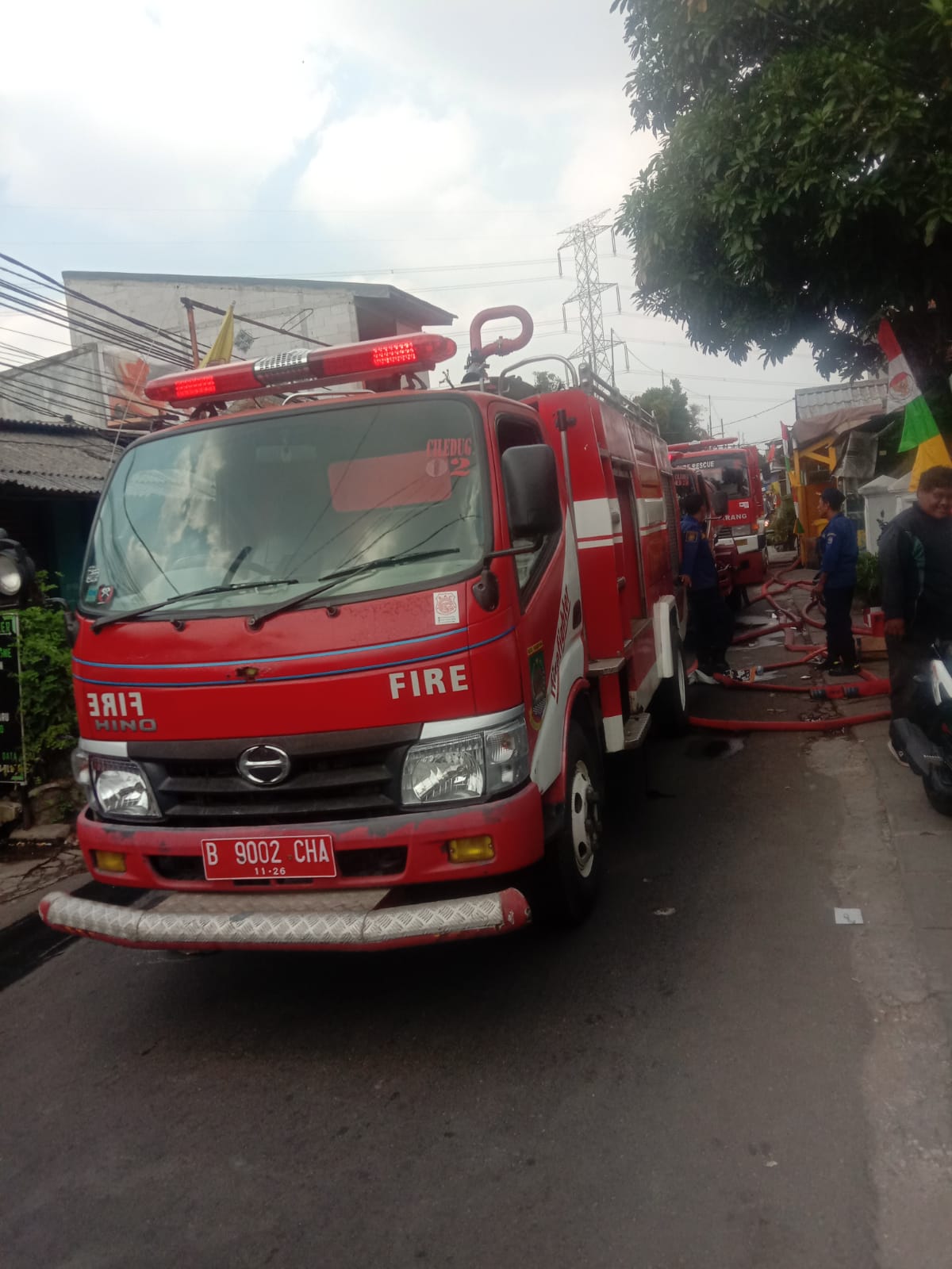 Akibat Arus Pendek Aliran Listrik 9 Rumah Kontrakan Hangus Dilalap Sijago Merah.