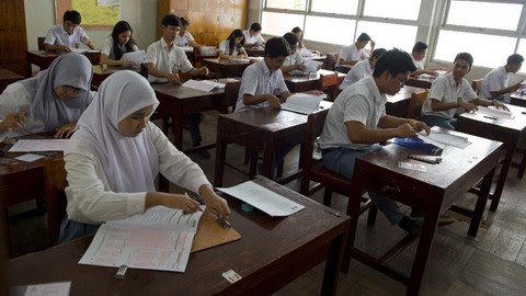 DEMI ASAH KEDISIPLINAN ,GUBERNUR NTT MINTA MASUK SEKOLAH JAM 5 PAGI