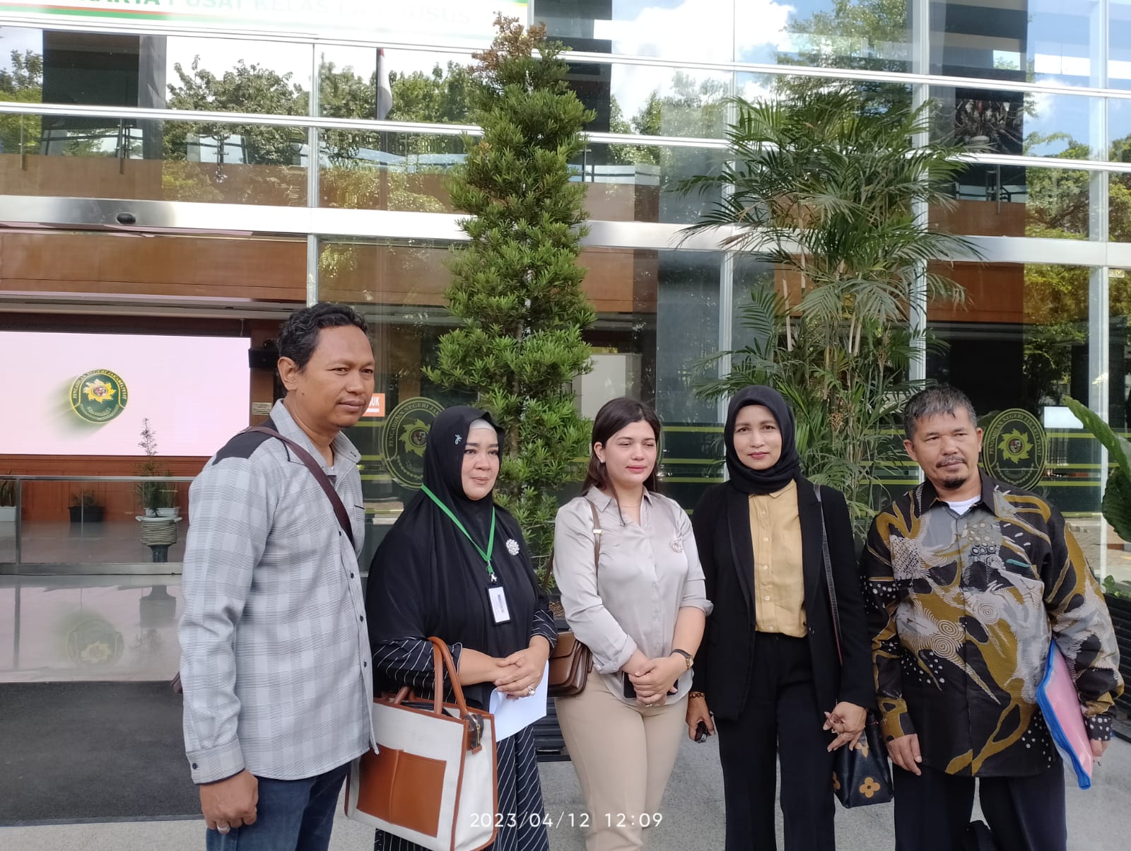 Sidang Gugatan Hukum Wamendagri Kepada Seorang Ibu Muda Mulai Digelar Di PN Jakpus