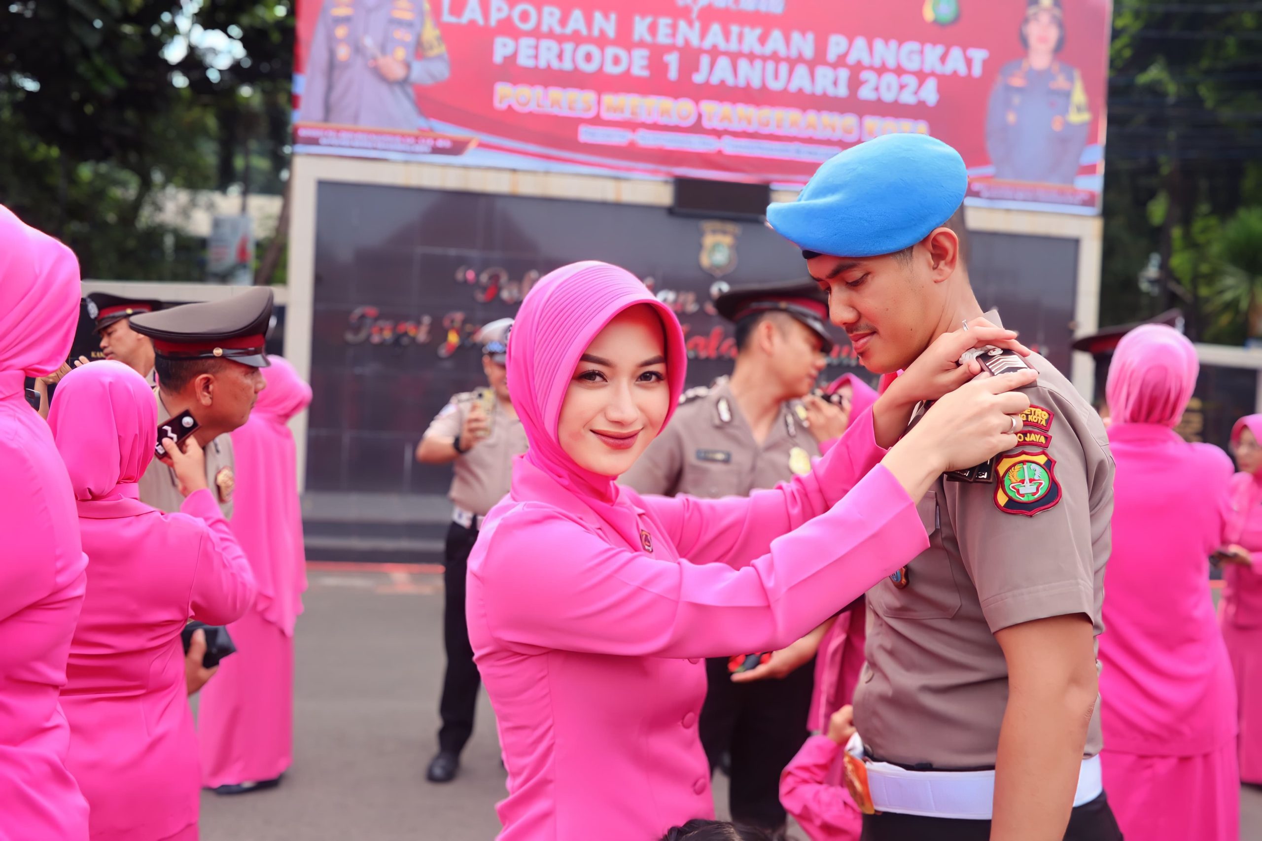 Bersyukur Kenaikan Pangkat, Begini Tradisi di Polres Metro Tangerang Kota