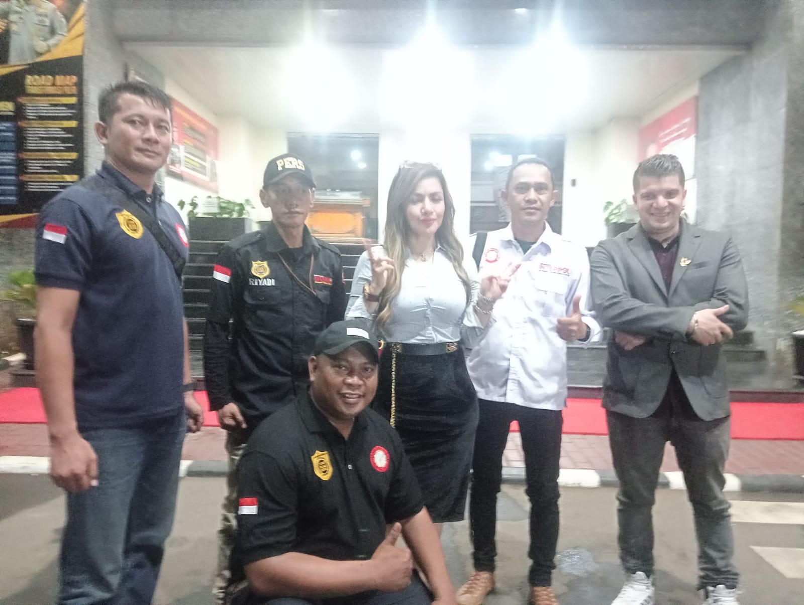 Berbie Kumala Sari melaporkan Suaminya Bagus Saputra Ke Polda Metro Jaya Diduga Mencuri Perhiasan Milik-nya  