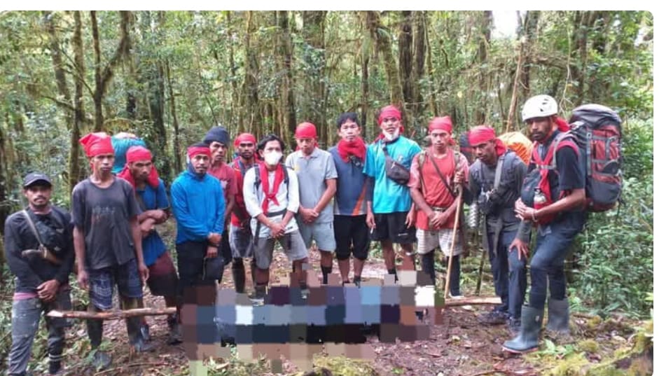 Evakuasi Pendaki Asal Bogor 22 hari di nyatakan hilang di Gunung Binaya