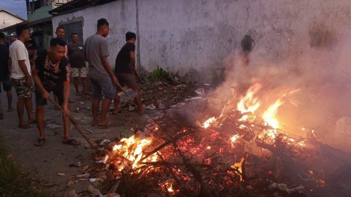 WARGA KECAMATAN KEMIRI MEMBAKAR SAMPAH SEMBARANGAN, TERANCAM SANKSI*