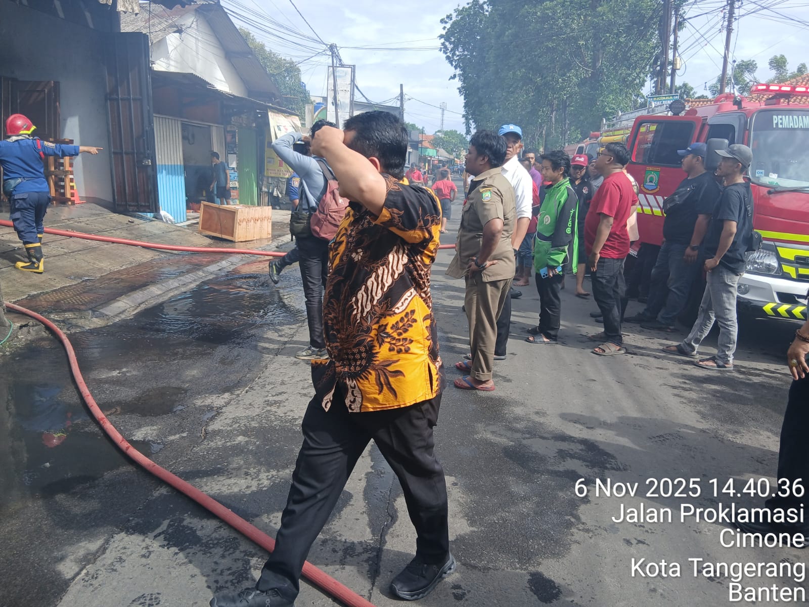 Kebakaran Lahap Ruko Dua Lantai di Kota Tangerang, Kerugian Capai Ratusan Juta Rupiah Kebakaran Lahap Ruko Dua Lantai di Kota Tangerang, Kerugian Capai Ratusan Juta Rupiah