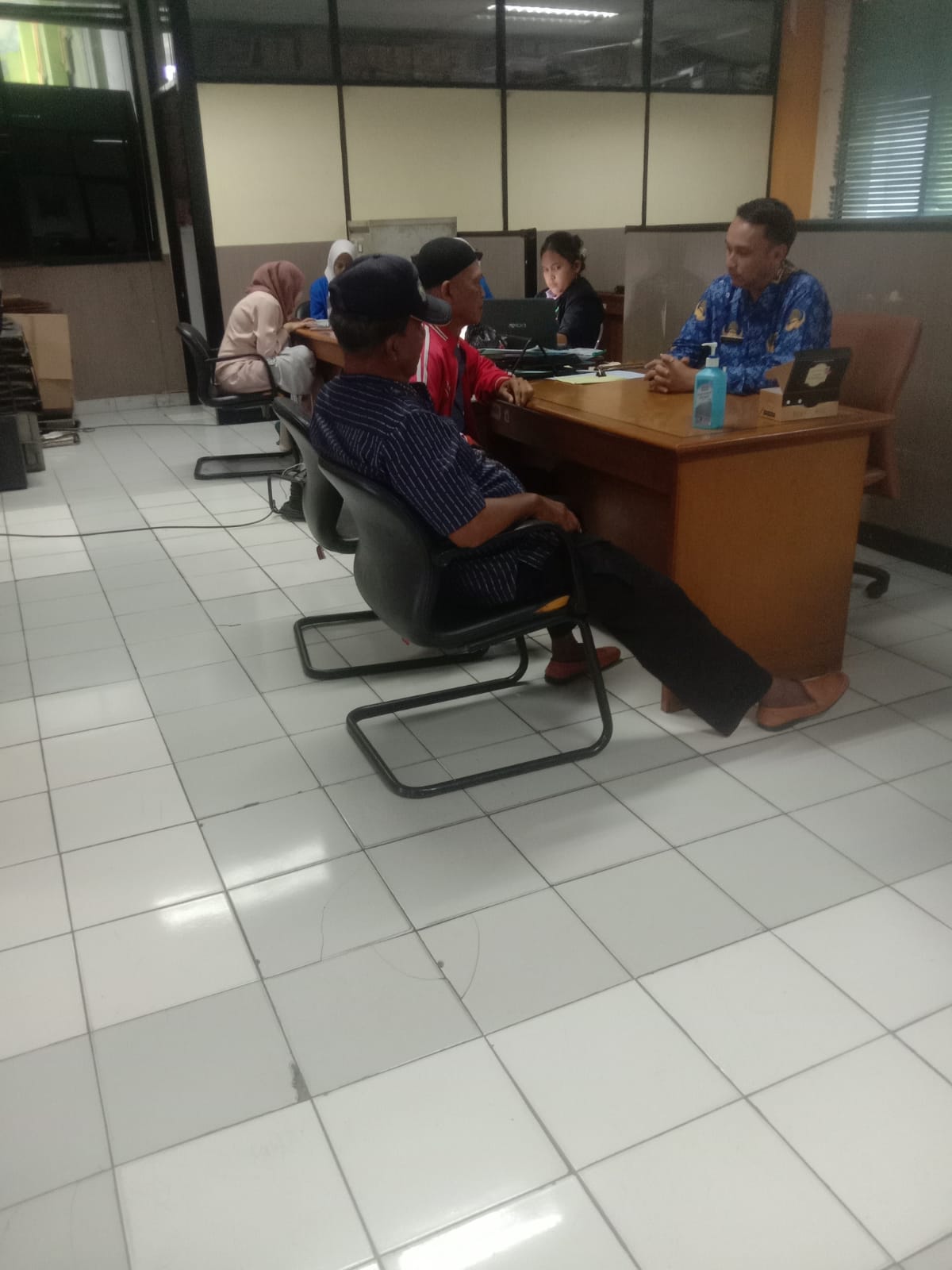 Pelayanan Publik Kecamatan Cengkareng Mengecewakan Pelayanan Publik Kecamatan Cengkareng Mengecewakan