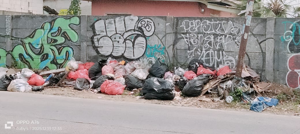 Tumpukan Sampah di Pasar Serpong Dikeluhkan Warga, Bau Menyengat dan Ganggu Aktivitas Tumpukan Sampah di Pasar Serpong Dikeluhkan Warga, Bau Menyengat dan Ganggu Aktivitas