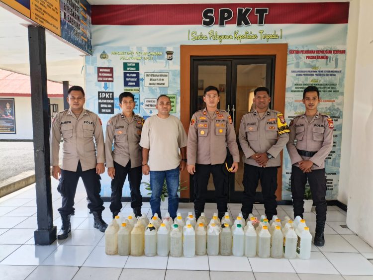 POLSEK NAMLEA AMANKAN 160 LITER SOPI DI DESA JAMILU DAN SANLEKO