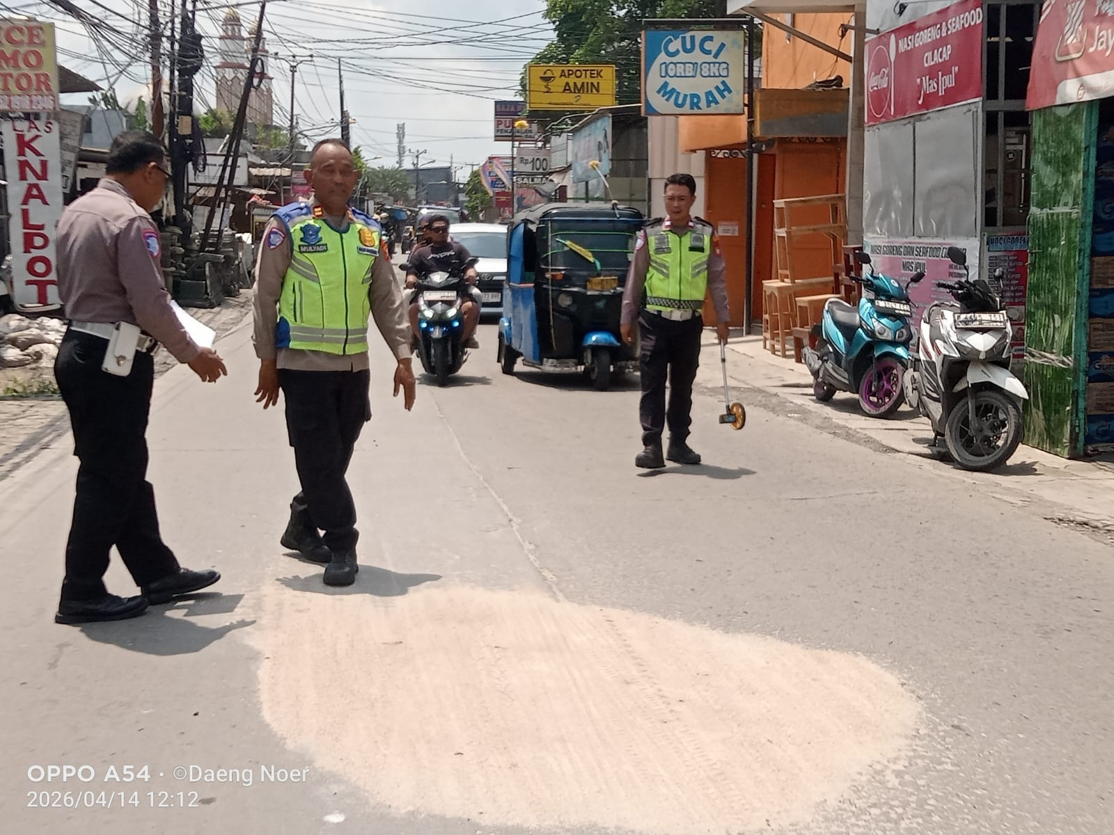 Tragedi Bocah Tewas di Tarumajaya Picu Sorotan: Jam Operasional Truk Dipertanyakan, Siapa Bertanggung Jawab?
