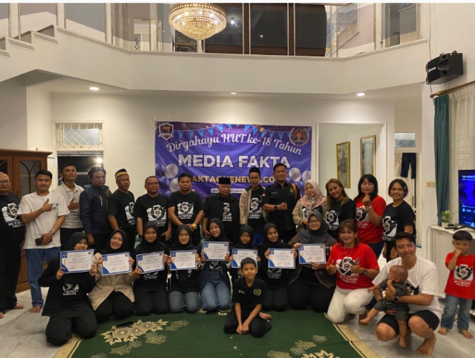 MEDIA FAKTA RAYAKAN HUT KE-18, PERKUAT SOLIDITAS DAN KEBERSAMAAN TIM